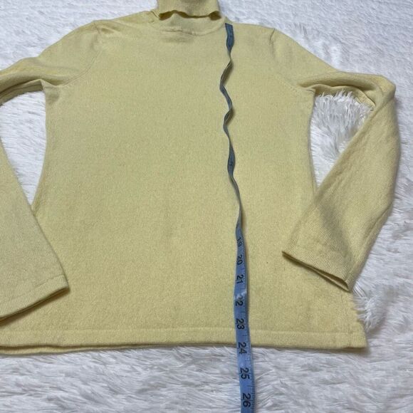 Lord and Taylor 100% Cashmere Chiffon Yellow Turtleneck Sweater - Picture 4 of 6